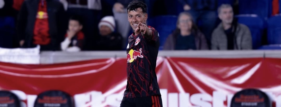 EXCEPCIONAL: Un mexicano gana su lugar, junto a tres argentinos, en el Equipo Ideal de la MLS tras la fecha 9