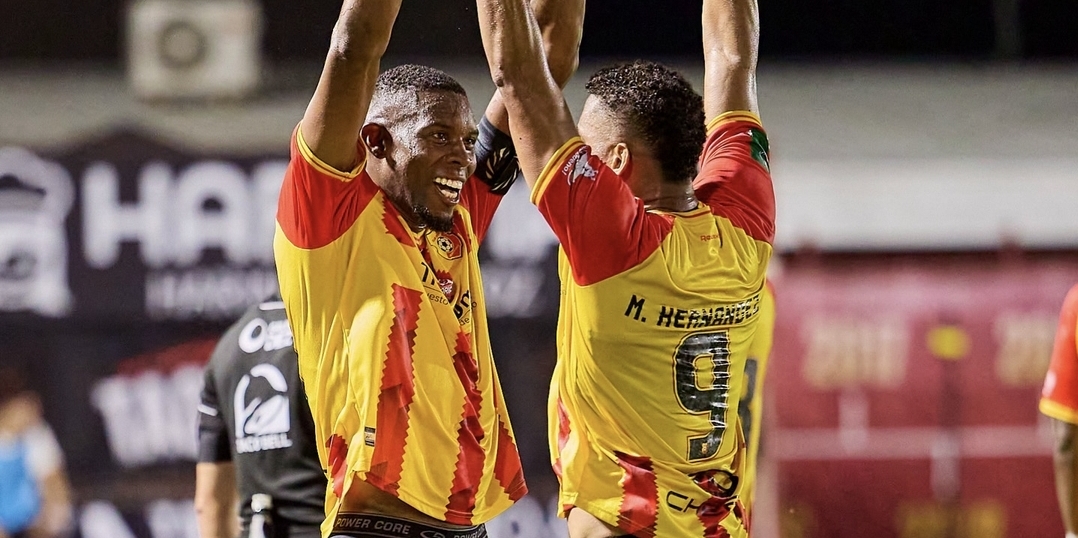 ¿Gol cubano? Herediano es más líder con un tanto caribeño
