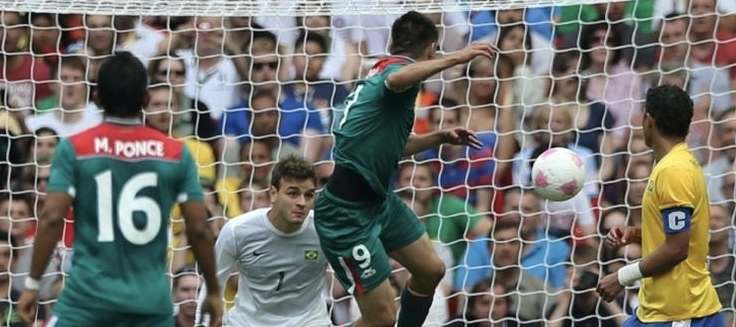 México vence a Brasil en duelo de Leyendas, con Oribe Peralta al frente