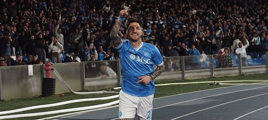 El Nápoles derrota al Milán y se pone a 7 puntos del Inter, con dos sudamericanos en la titular