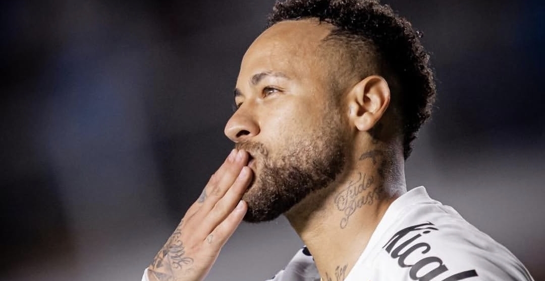 La presencia del brasileño Neymar anima a los hinchas del fútbol en Paraguay