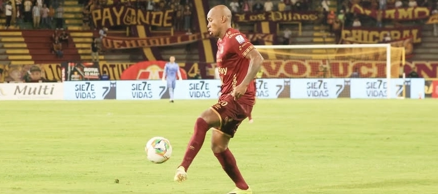 Deportes Tolima y su arquero brasileño Neto Volpi, quieren vencer a Universitario en Ibagué