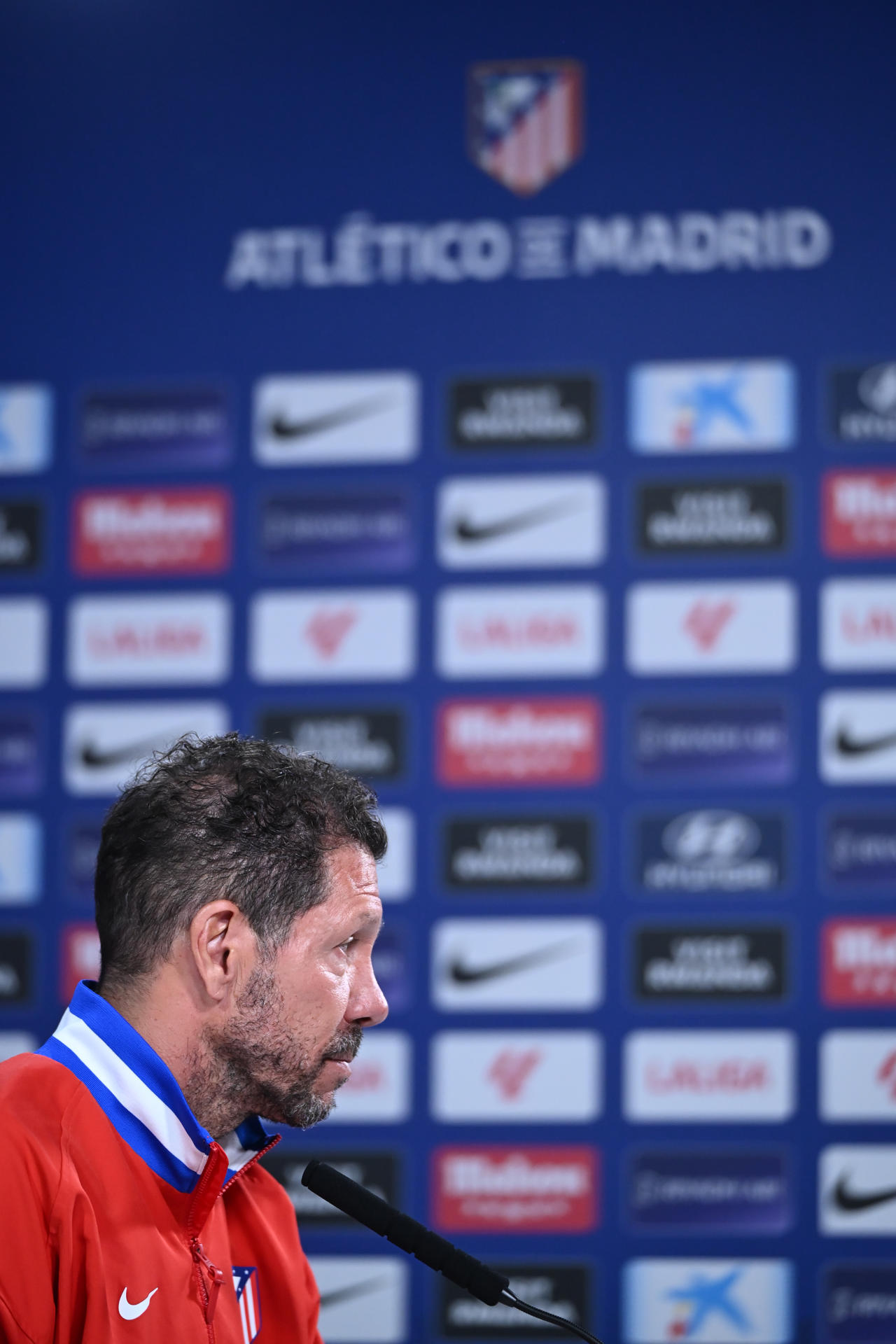 Simeone, en la rueda de prensa de este viernes. EFE/ Fernando Villar