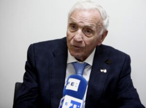 Foto de archvo del El exfutbolista del Real Madrid y exseleccionador de España José Emilio Santamaría. EFE/ Alejandro Prieto