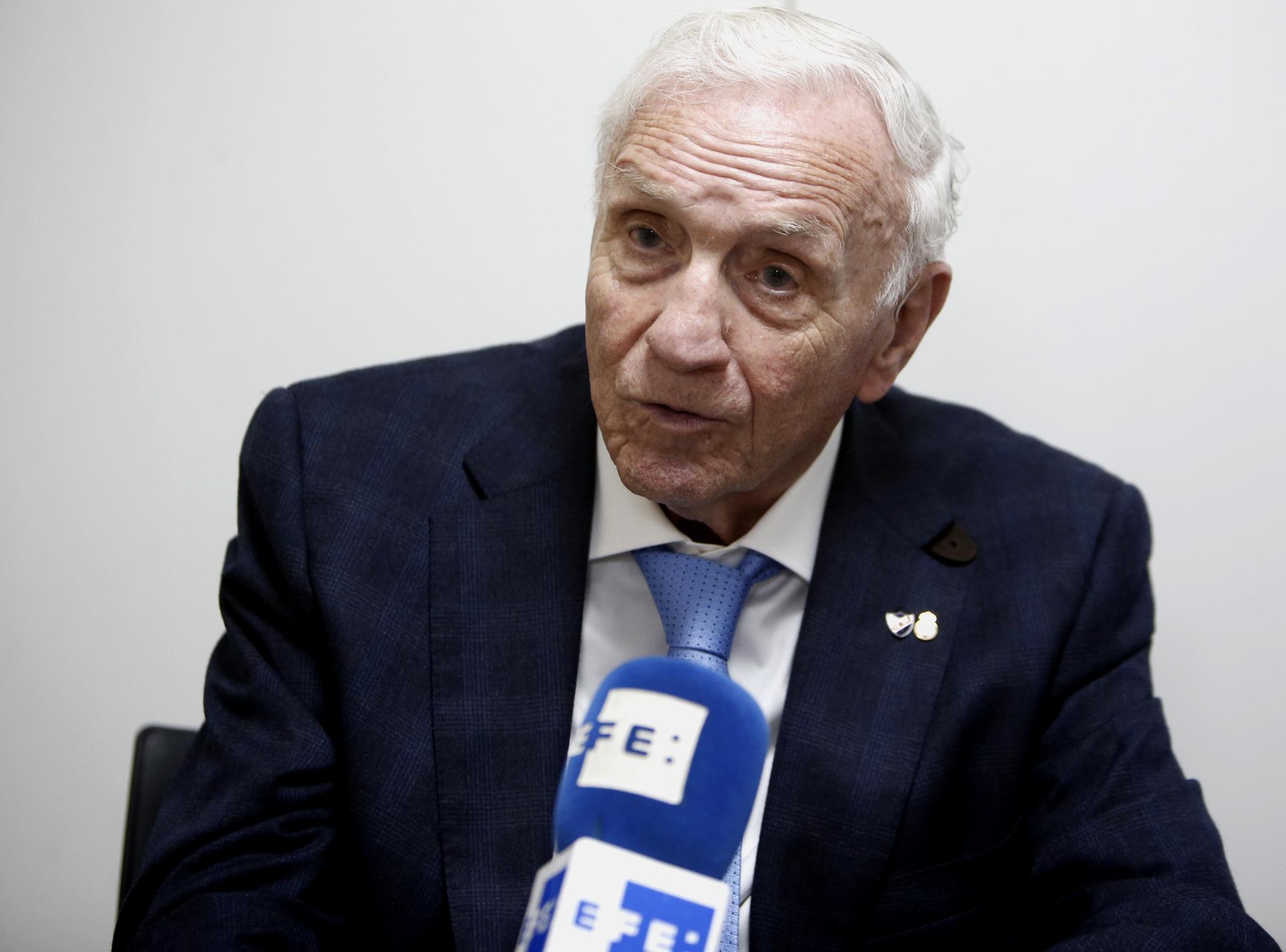 Fallece José Emilio Santamaría, exjugador del Real Madrid y exseleccionador de España