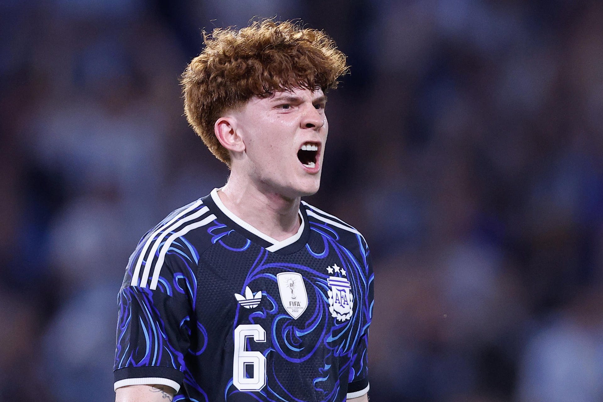 Valentín Barco celebra este miércoles en el estadio bonaerense La Bombonera el gol aportado a la victoria maciza de Argentina por 5-0 sobre Zambia. EFE/ Juan Ignacio Roncoroni