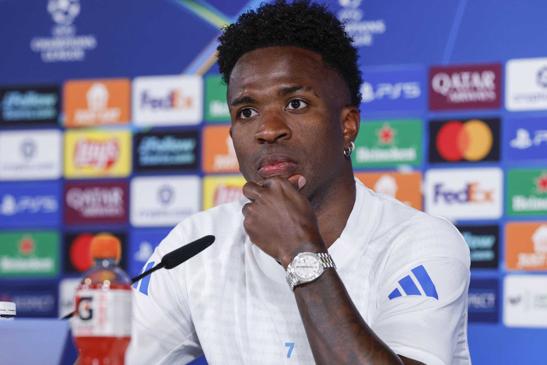 Brasileño Vinícius: «No pude conectar con lo que quería Xabi, con Arbeloa tengo conexión especial»