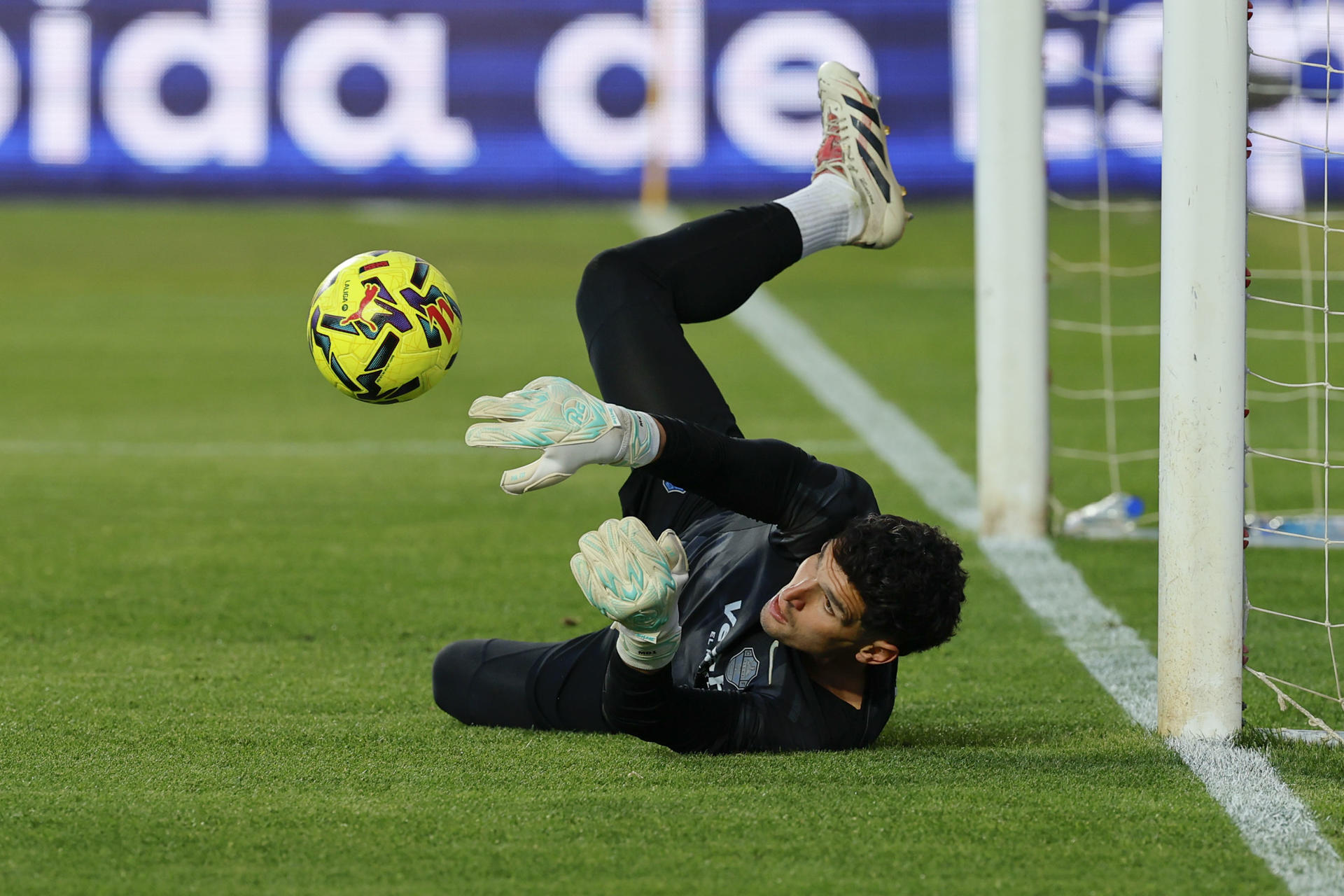 El argentino Dituro supera a Iñaki Peña y ya es el portero más utilizado en el Elche