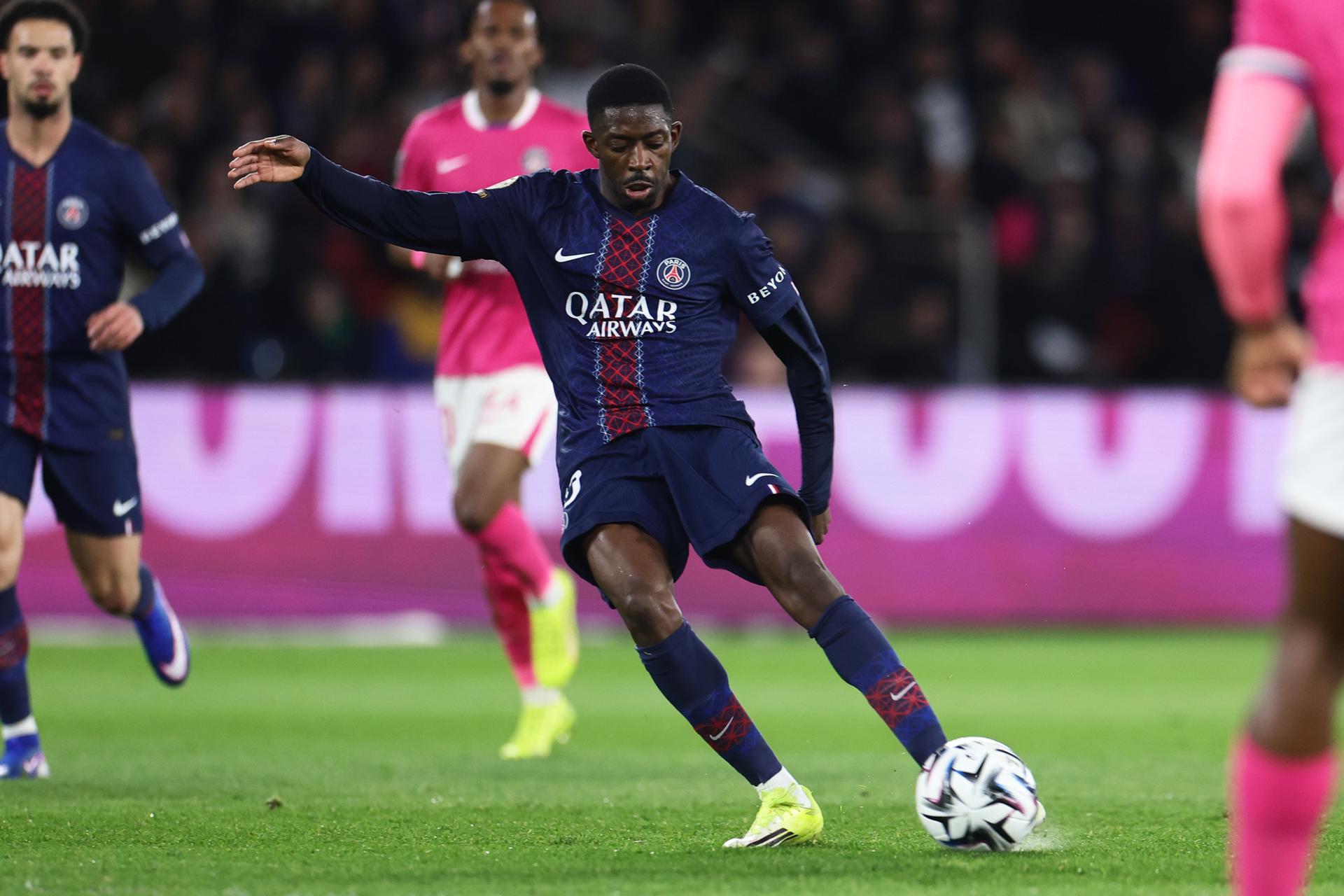 Ousmane Dembele del Paris Saint Germain (C). EFE/EPA/TERESA SUAREZ