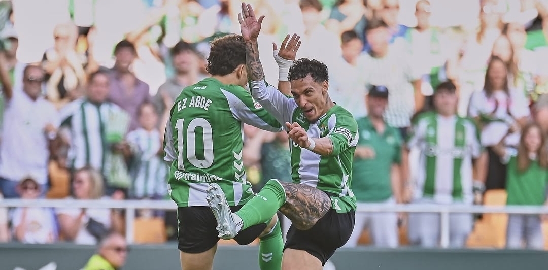 Doblete del colombiano «Cucho» Hernández para que el Betis se encamine a la quinta plaza y el Oviedo, directo al descenso