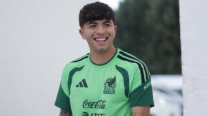 alt El mexicano Denzell García coquetea con Chivas