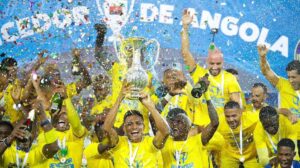 alt !HISTORICO! Hondureño se proclama pentacampeón en el fútbol internacional