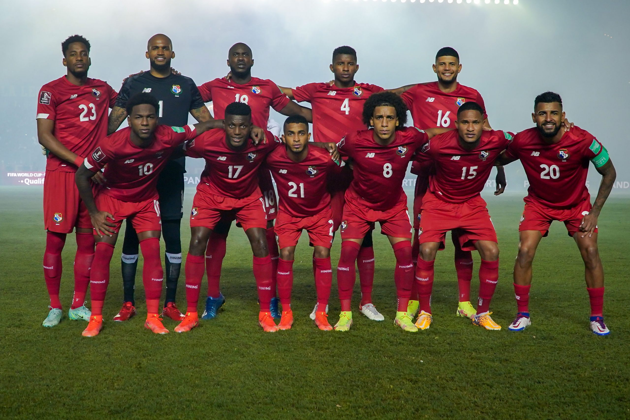 Panameño supera los 150 juego en Europa y llega como figura al mundial
