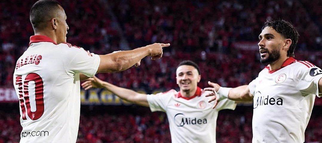 Chileno Alexis Sánchez da vida al Sevilla y lo saca del descenso en La Liga