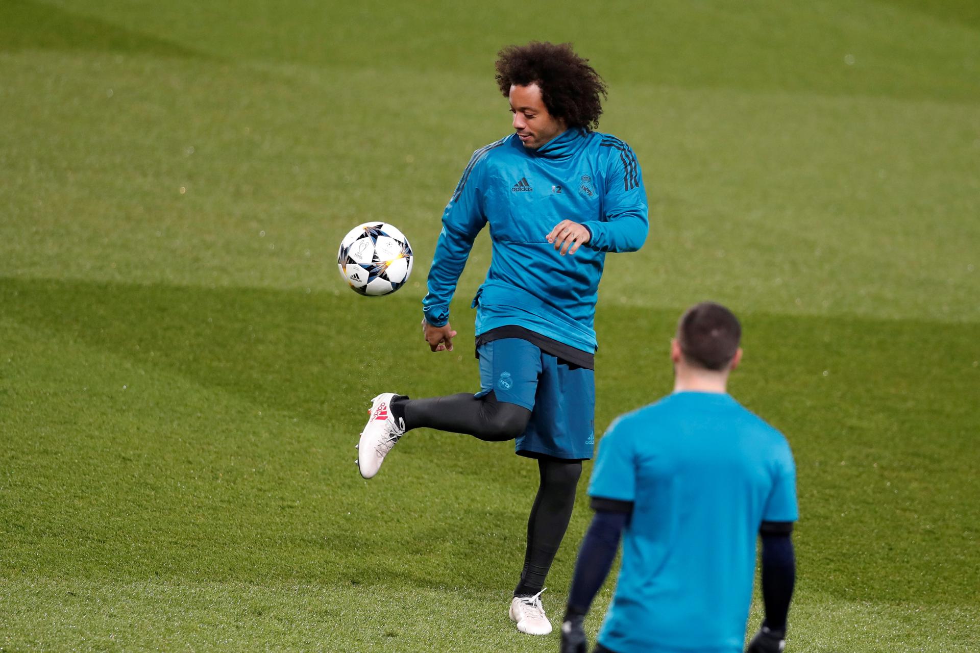 Brasilero Marcelo: «No creo en esto del fútbol moderno, sino que cada jugador es de una manera»