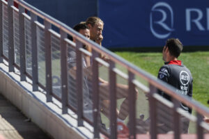 Marcos Llorente, al margen del grupo durante el entrenamiento de este viernes. EFE / Rodrigo Jiménez