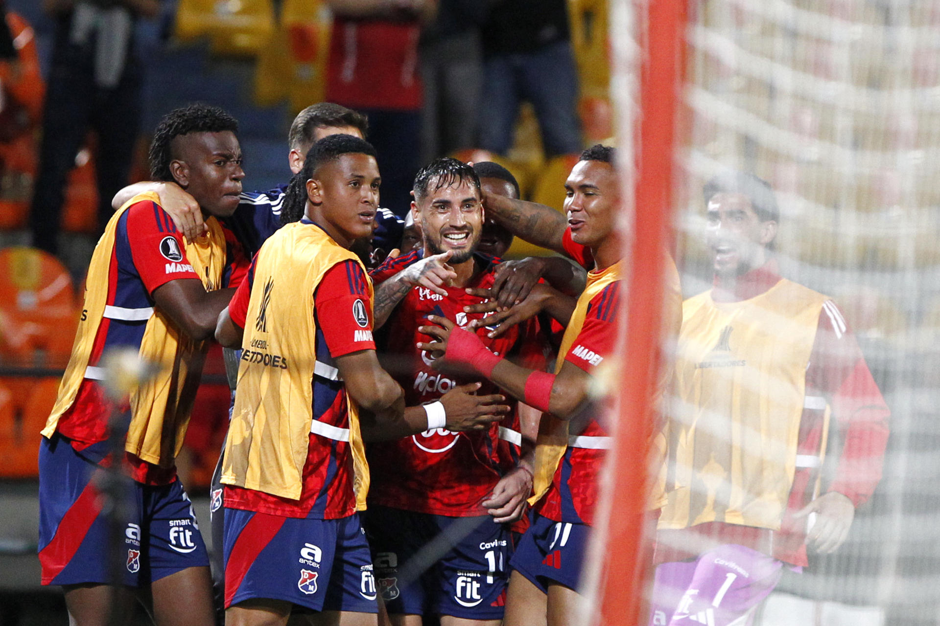El Medellín busca salvar su semestre ante Flamengo, que espera acercarse a octavos