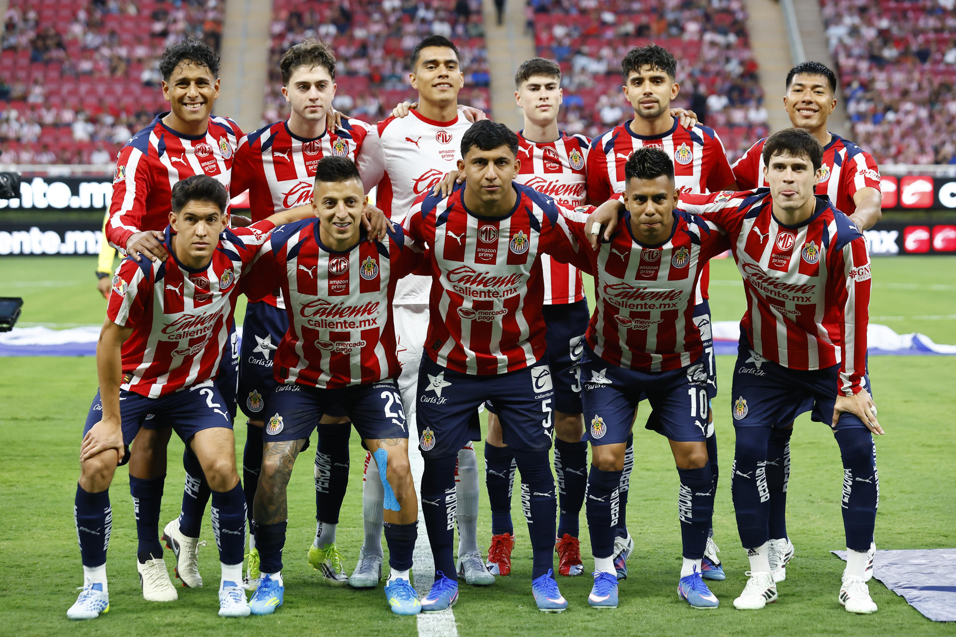 Tras rebelarse, las Chivas de Guadalajara anuncian su apoyo a la selección mexicana