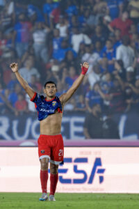 Daivis Murillo, de Plaza Amador, celebra un gol este sábado en la final de la Liga Panameña de Fútbol ante Alianza en el estadio Maracaná en Ciudad de Panamá. EFE/ Eliecer Augusto Aizprua Banfield