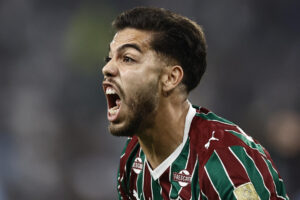 Nonato, de Fluminense, celebra un gol de su equipo este martes durante un partido de la Copa Libertadores ante Bolívar en el estadio Maracaná, en Río de Janeiro. EFE/ André Coelho