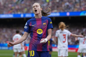 La jugadora del Barcelona F Caroline Graham, durante el partido de vuelta de semifinales de Liga de Campeones Femenina entre el Barcelona F y el Bayern Múnich F, el pasado 3 de mayo. EFE/ Enric Fontcuberta