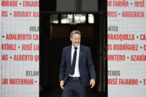 El seleccionador de Panamá, Thomas Christiansen, anuncia la lista oficial de jugadores convocados para el Mundial 2026. EFE/ Bienvenido Velasco