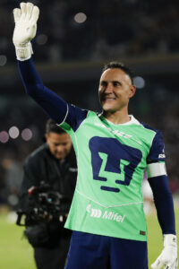 Keylor Navas de Pumas reacciona durante un partido por las semifinales de la Liga MX entre Pumas y Pachuca en el estadio Olímpico Universitario en Ciudad de México (México). Imagen de archivo. EFE/Isaac Esquivel