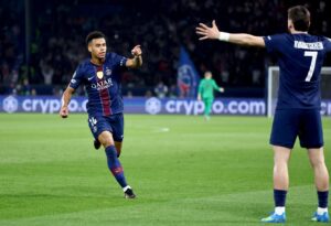Desire Doue, en una foto de archivo, celebra un gol en esta edición de la Liga de Campeones. EFE/EPA/CHRISTOPHE PETIT TESSON