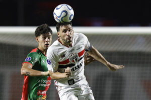 El brasileño Artur y el uruguayo Acosta sellan el liderato de São Paulo ante Boston River