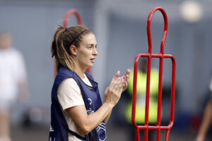 Alexia Putellas, durante el entrenamiento en el Estadio Ullevaal de Oslo. EFE/Alberto Estévez