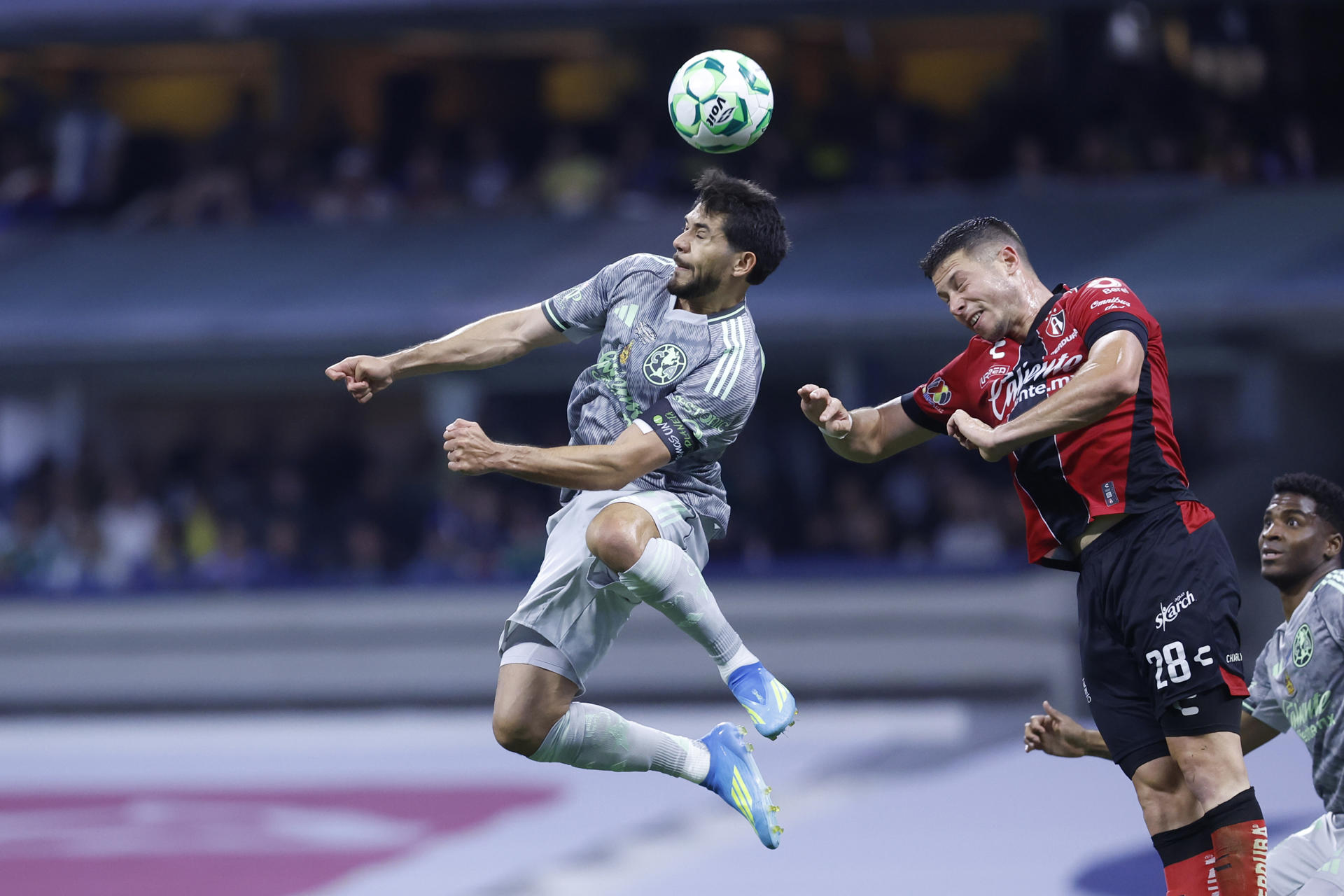 Mexicano Henry Martín afirma que América debe eliminar a Pumas para saldar deuda por mal torneo