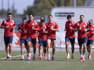 Alt ¡BORRÓN Y CUENTA NUEVA! paraguayos Almirón, Gómez y Enciso empujan la reacción de la Albirroja