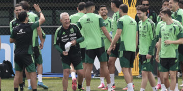 RANGEL GANA TERRENO a Ochoa para el