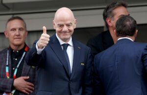 alt HISTORIA MUNDIAL: Infantino celebra a los iraníes tras el empate de Irán ante Nueva Zelanda