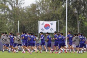 alt ALERTA EN COREA: surcoreanos Oh y Bae entrenan aparte antes del duelo contra México