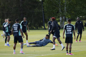 alt CUENTA REGRESIVA MUNDIALISTA: panameños Carrasquilla, Andrade y Harvey ajustan a Panamá ante Ghana