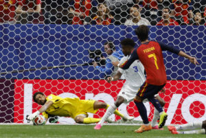 alt SIN FINURA: español Simón admite el extraño tropiezo de España ante Cabo Verde