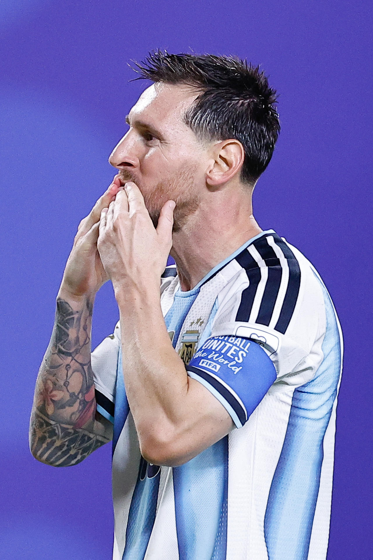Lionel Messi selló este martes la victoria de Argentina en la edición 23 del Mundial con un triplete que lo encumbra con 16 como máximo goleador de todas las copas al lado del alemán Miroslav Klose. EFE/ Juan Ignacio Roncoroni
