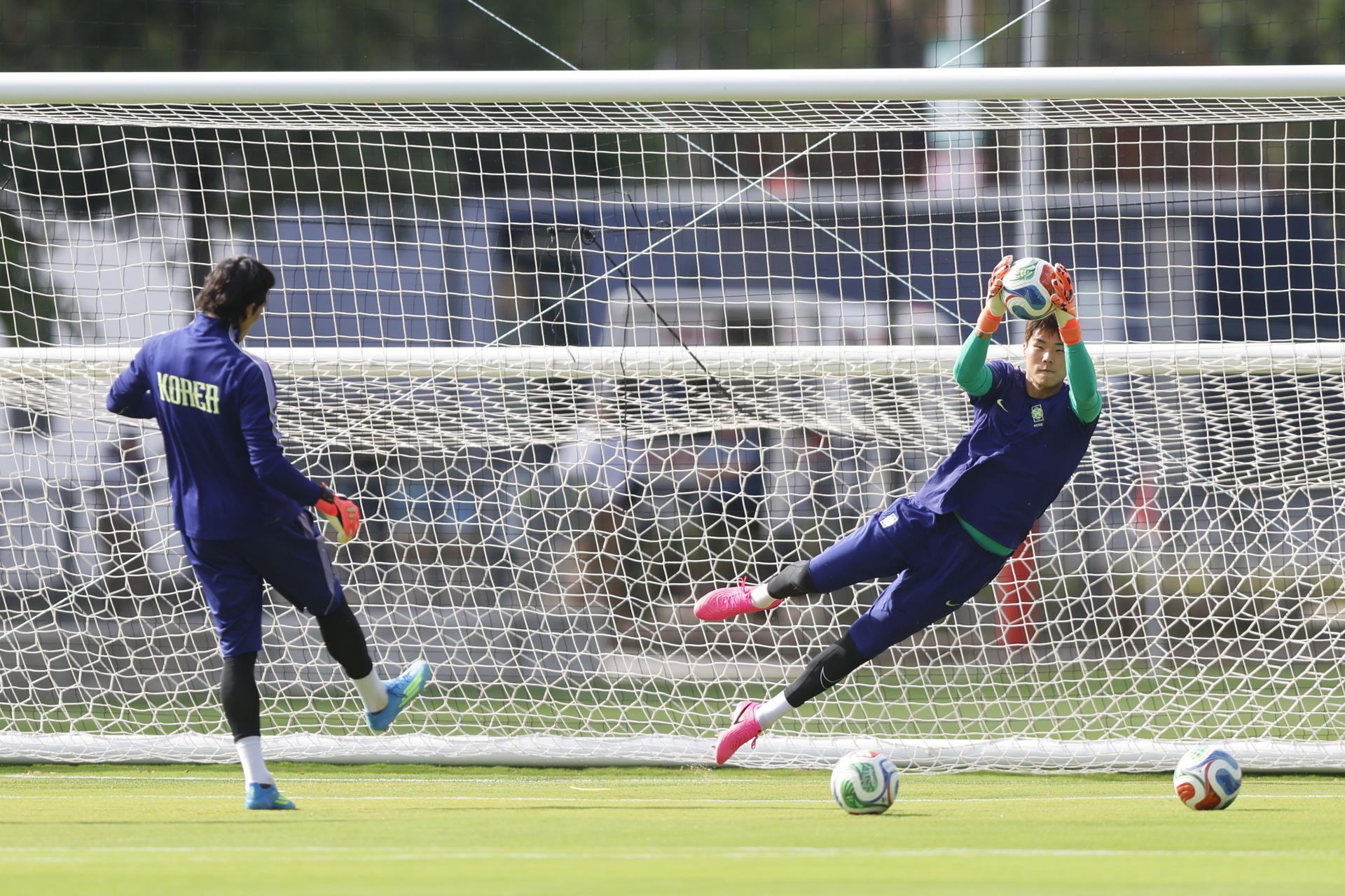 Jugadores de Corea del Sur entrenan este miércoles, en Guadalajara (México). EFE/ Francisco Guasco 