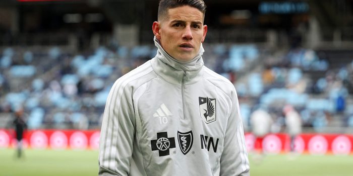 ST PAUL, MINNESOTA - FEBRUARY 28: James Rodríguez #10 of Minnesota United looks on prior to the start of the match against FC Cincinnati at Allianz Field on February 28, 2026 in St Paul, Minnesota. Minnesota defeated Cincinnati 1-0.   David Berding/Getty Images/AFP (Photo by David Berding / GETTY IMAGES NORTH AMERICA / Getty Images via AFP)