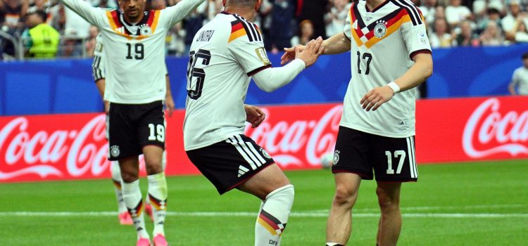 Alt ¡GOLPE DE AUTORIDAD! Alemán Havertz y curazoleño Comenencia marcan una noche histórica