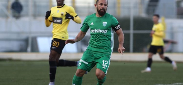 alt Alfredo Mejía, el hondureño que esta a un paso de ascenso en Grecia