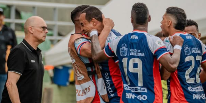 alt Alianza Valledupar se impuso 2-0 ante Deportivo Cali con el respaldo de sus mediocampistas extranjeros en el cierre del partido