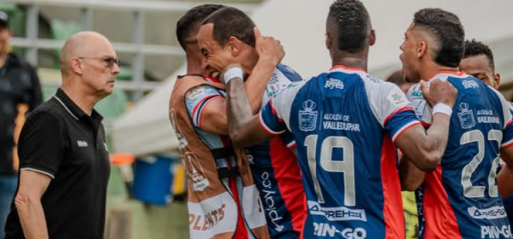 alt Alianza Valledupar se impuso 2-0 ante Deportivo Cali con el respaldo de sus mediocampistas extranjeros en el cierre del partido