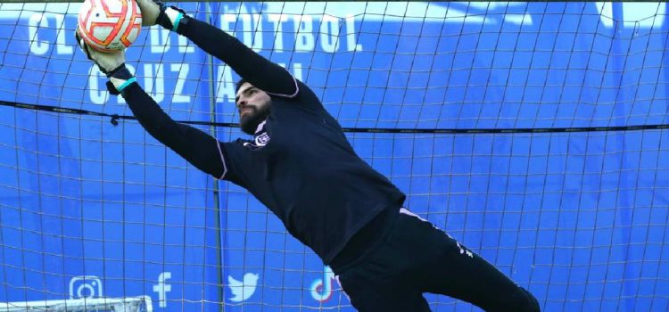 alt El mexicano Andrés Gudiño, repitente en Cruz Azul