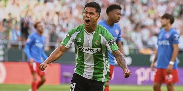 Betis Champions Cucho