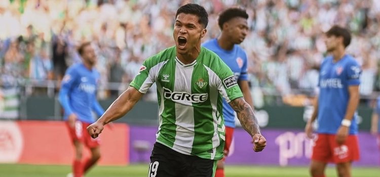 Betis Champions Cucho