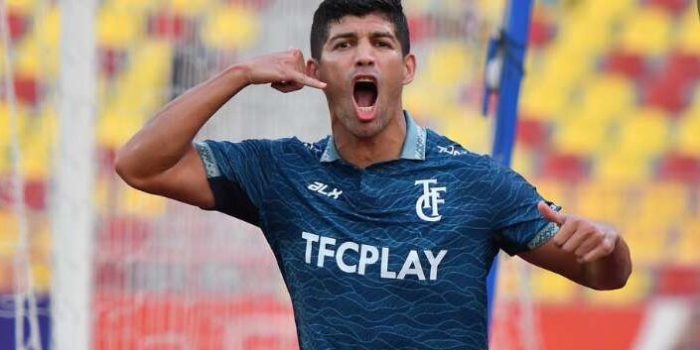 alt Salvadoreño, recupera la titularidad en el viejo continente