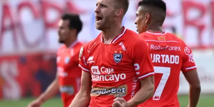 alt Cinco extranjeros, encabezan la tabla de goleadores en Perú