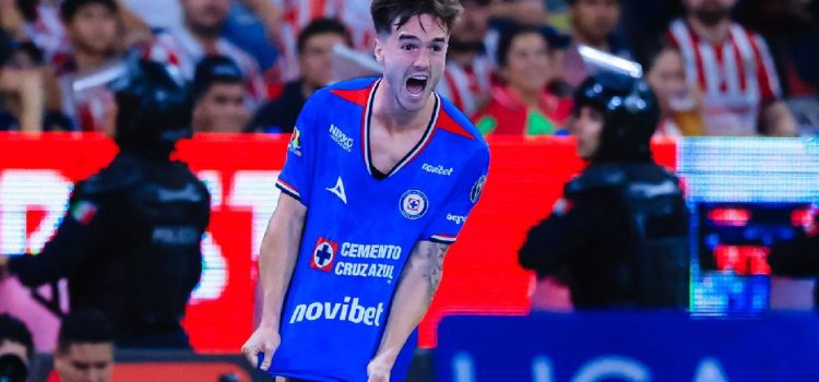 alt ¡Golpe de autoridad! Cruz Azul elimina a Chivas en Guadalajara y es finalista